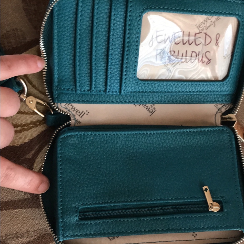 Thirty one Jewell wristlet with strap Teal